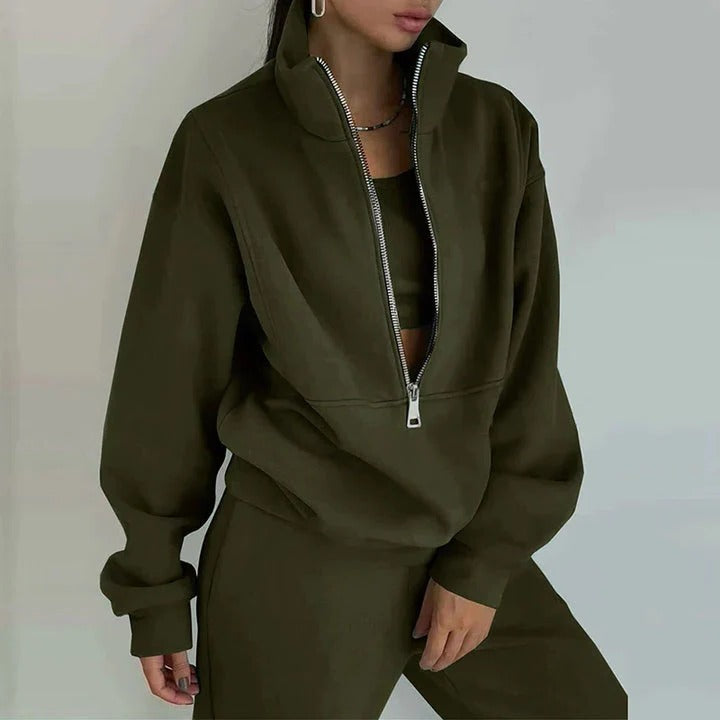 Womens Athletic Tracksuit Set with Fitted Design for Gym and Casual Wear