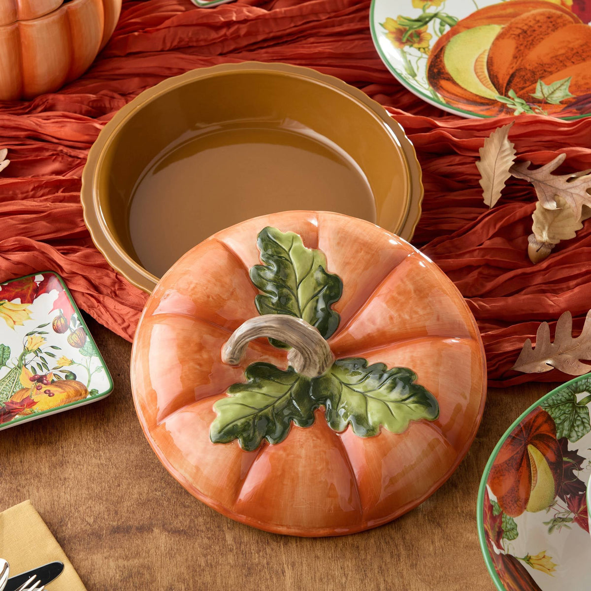 Pumpkin Lid Baking Dish with 10.5 Inch Pie Plate for Thanksgiving Desserts