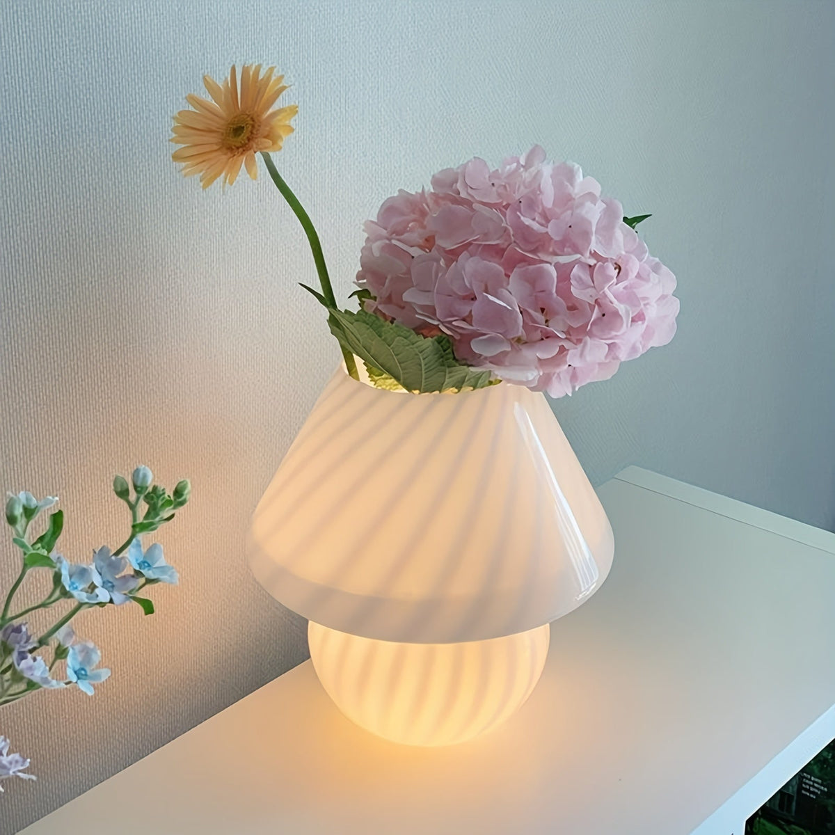 Hand Blown Glass Mushroom Table Lamp with Stepless Dimming Control