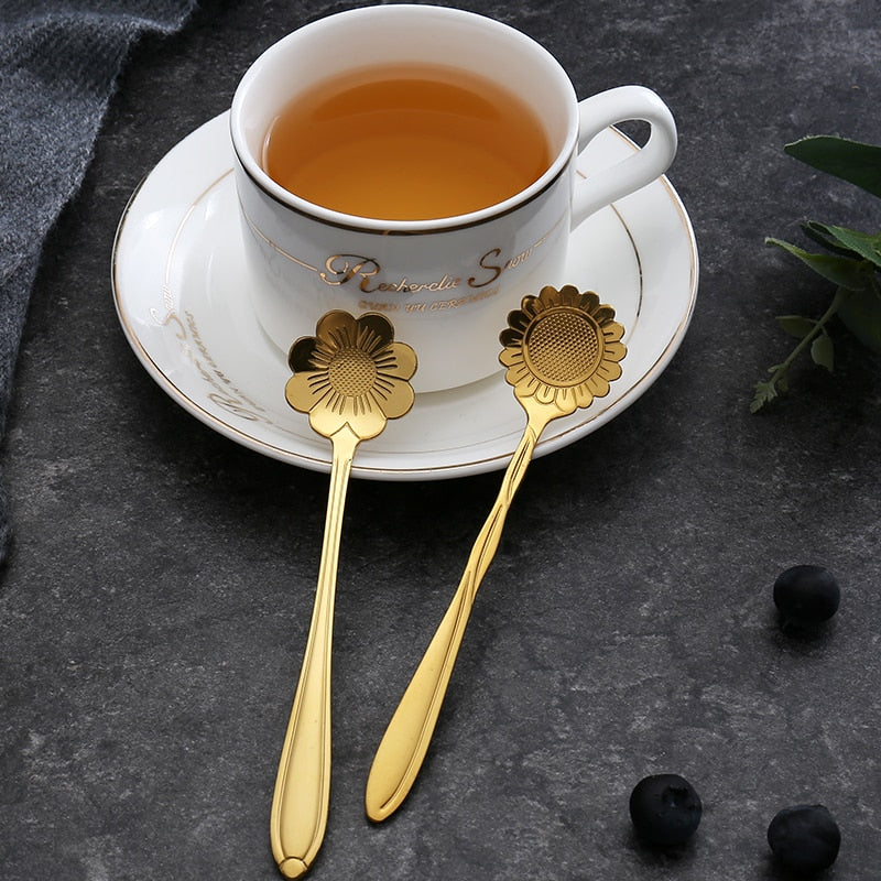 Stainless Steel Teaspoon Set with Floral Handle Design, 8-Piece