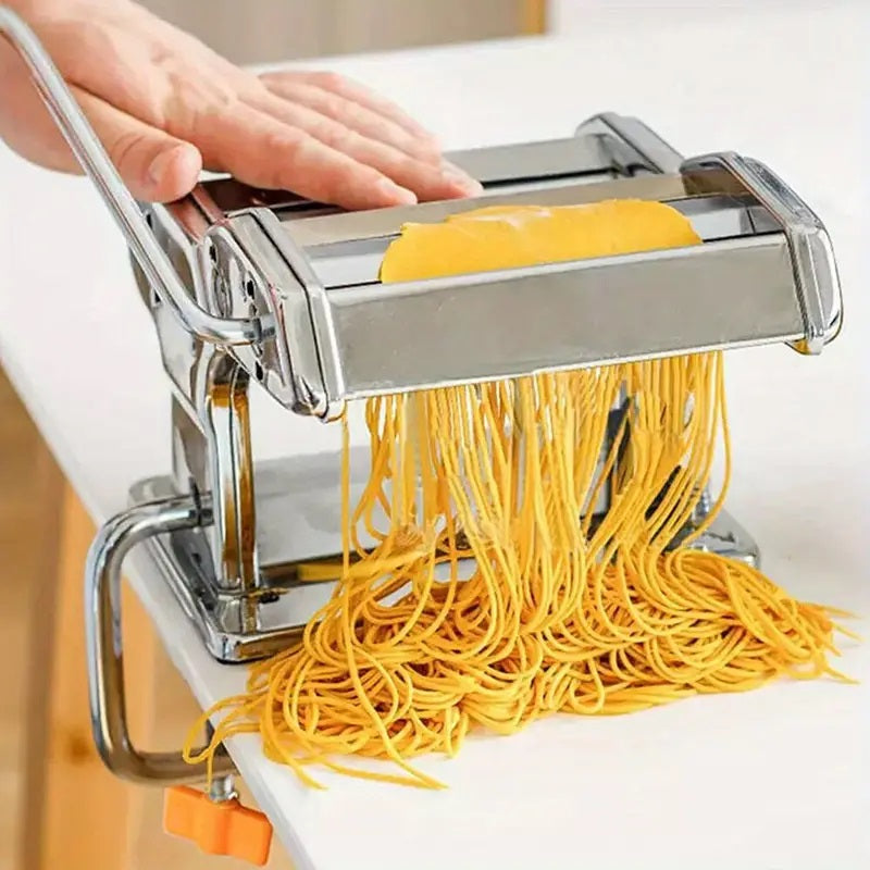 Manual Pasta Maker with Six Thickness Settings and Dual Cutting Heads