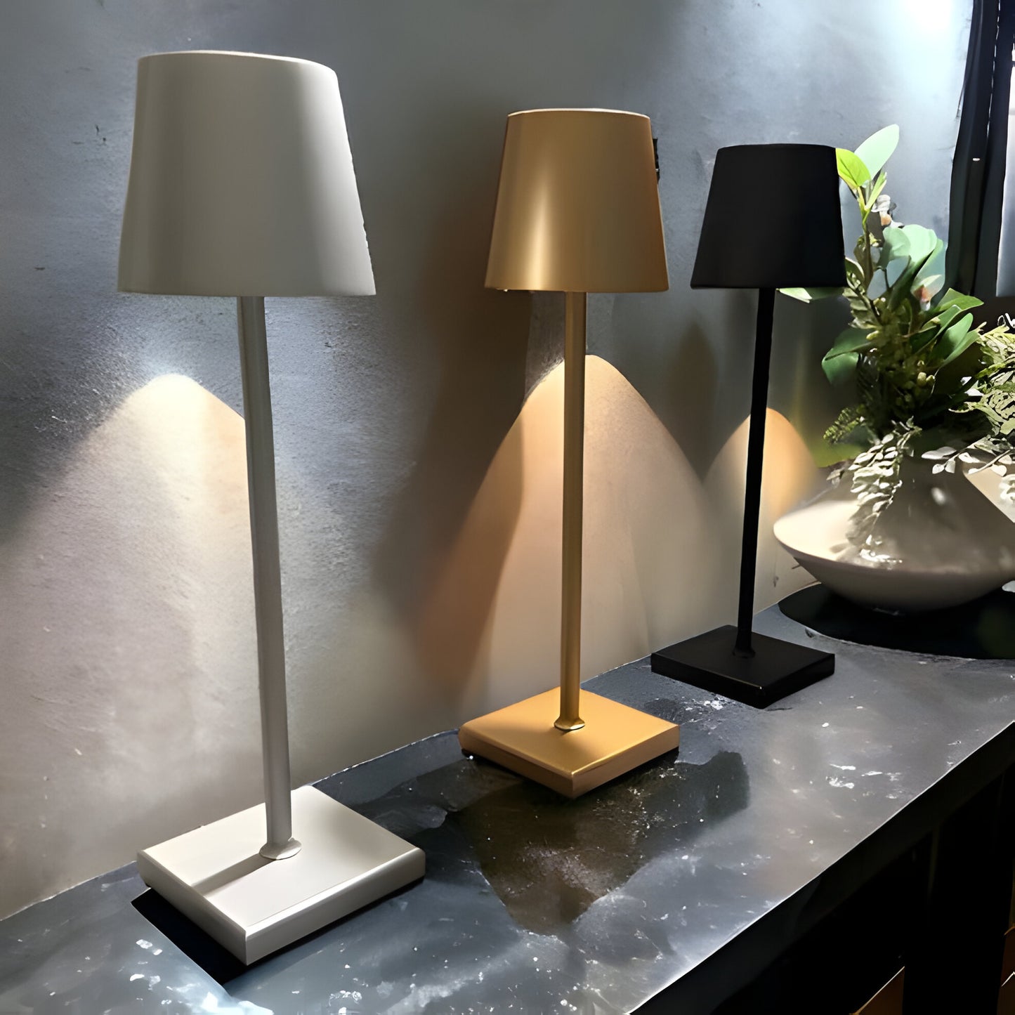 Nordia Light Rechargeable Wireless LED Table Lamp
