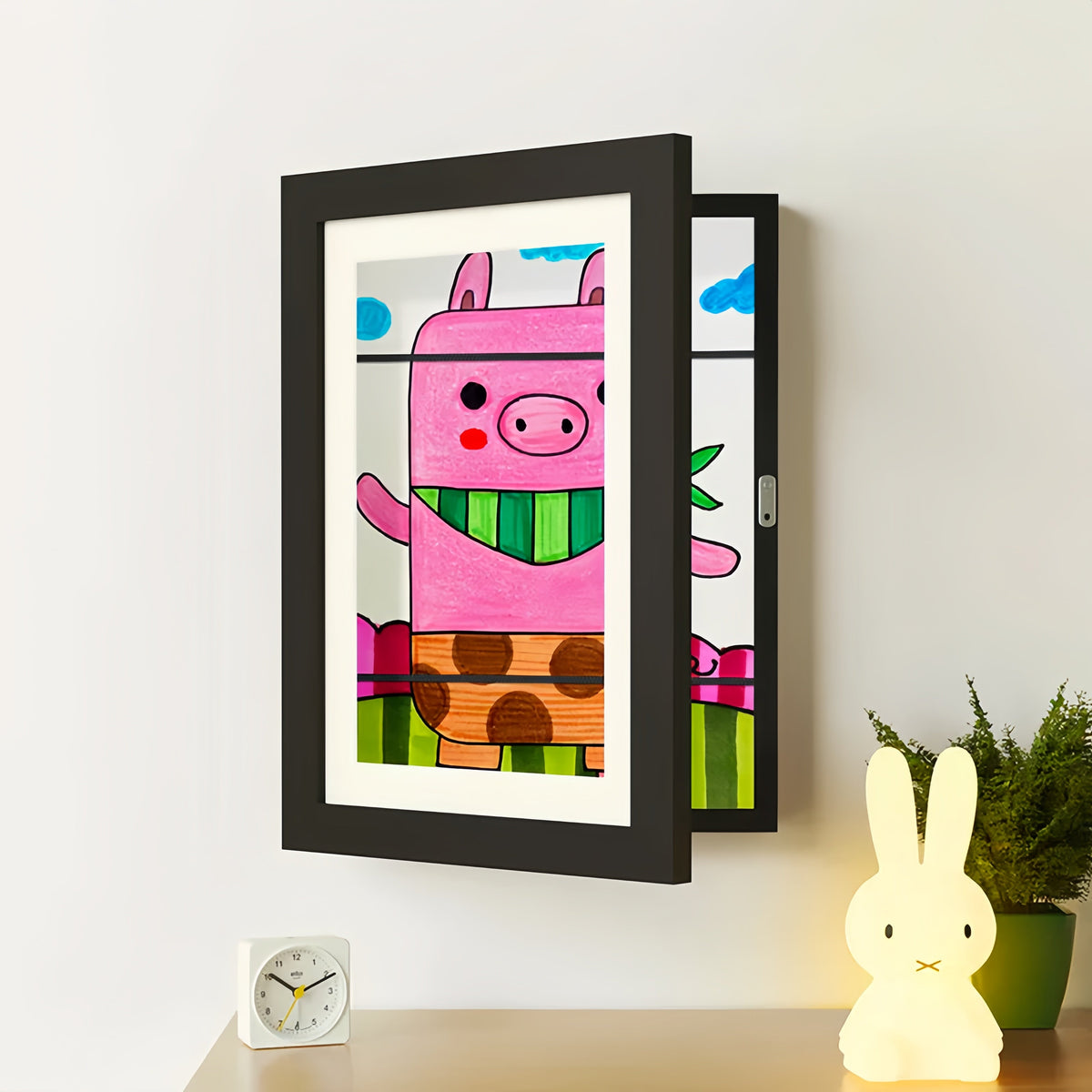 Artwork Storage Frame with Magnetic Front Panel and 150-Sheet Capacity