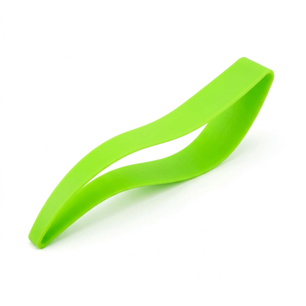 Plastic Cake Server with Squeeze Grip and Even Slice Cutting, 10 Inch
