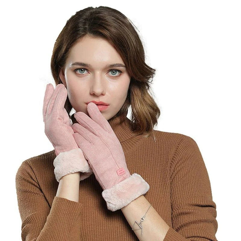 Rechargeable Heated Gloves with a 5000mAh Battery Pack, Three Heat Levels and Touchscreen Index Fingers in Pink