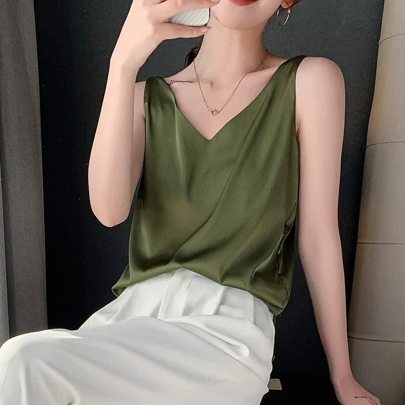 Plain Sleeveless Tank Top for Layering for Women