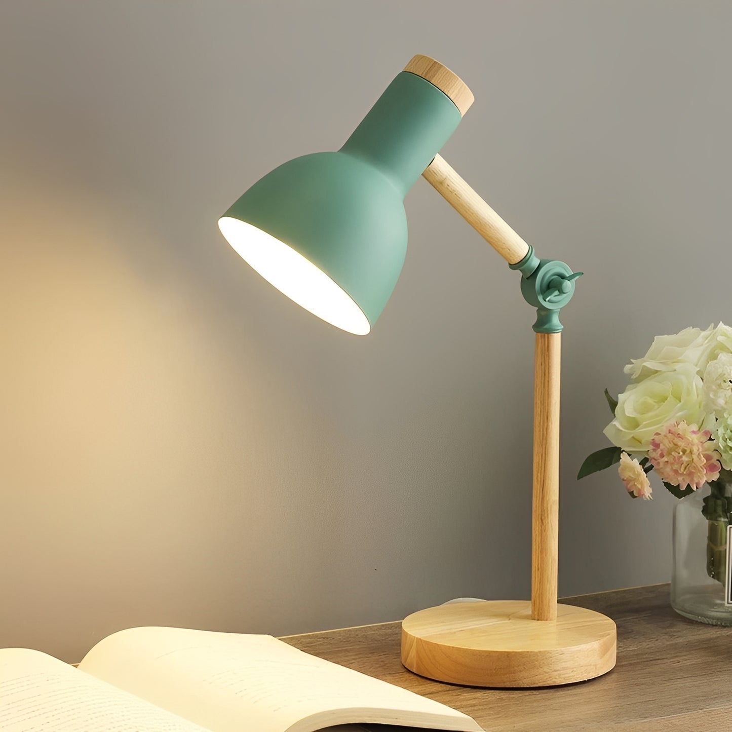 Adjustable Arm Desk Lamp with Directional Lighting Control