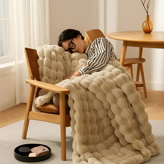 Plush Sofa Blanket with Machine Washable Fabric