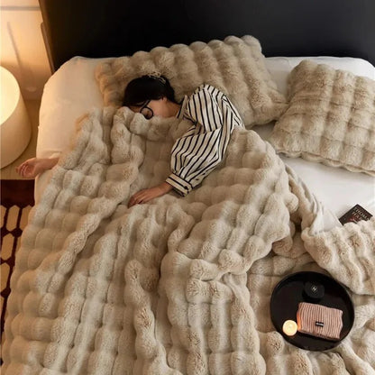 Plush Sofa Blanket with Machine Washable Fabric