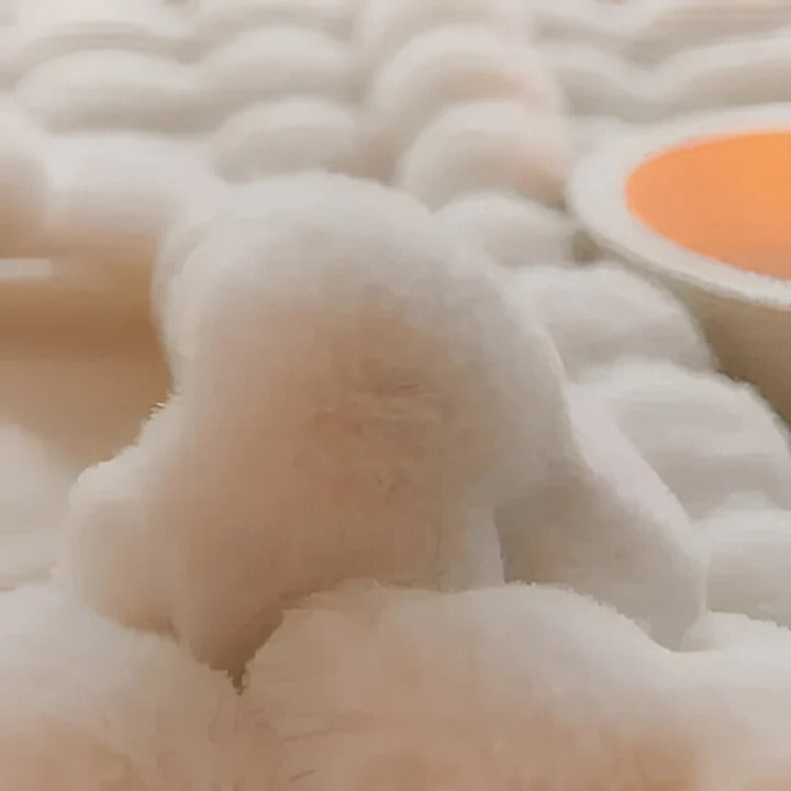 Plush Sofa Blanket with Machine Washable Fabric