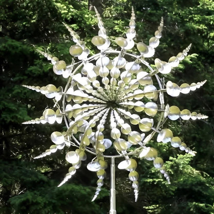 Spinning Metal Windmill with Decorative Garden Design