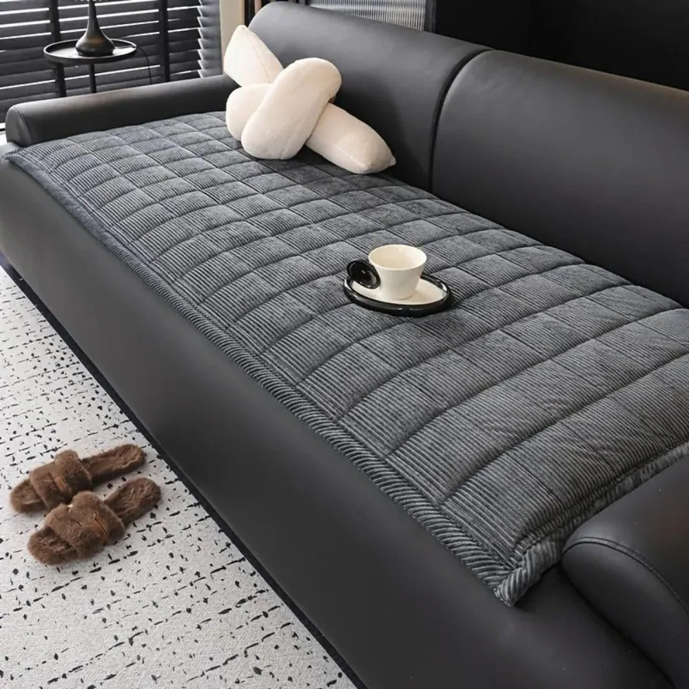 Quilted Couch Cover Mat with Pattern