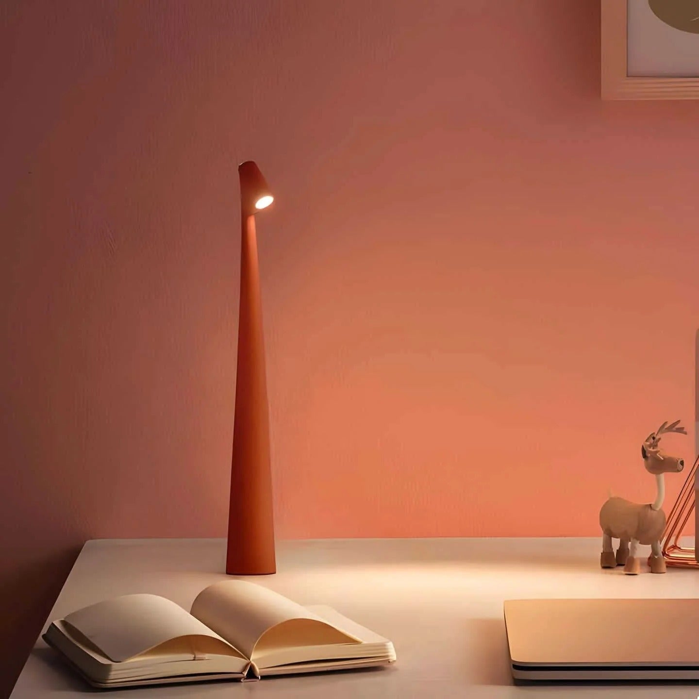 Cordless Aluminum Desk Lamp with 3-Level Dimming and USB Charging