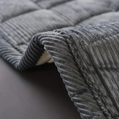 Quilted Couch Cover Mat with Pattern
