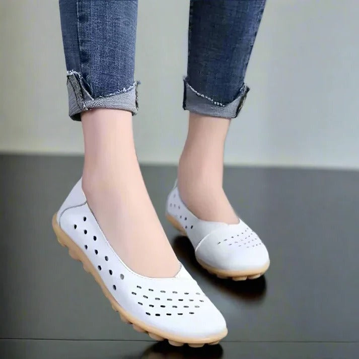 Ladies Broad Width Leather Loafer Shoes with Cushioned Sole