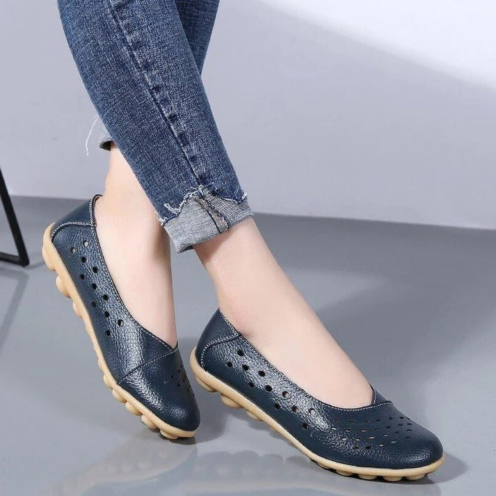 Ladies Broad Width Leather Loafer Shoes with Cushioned Sole