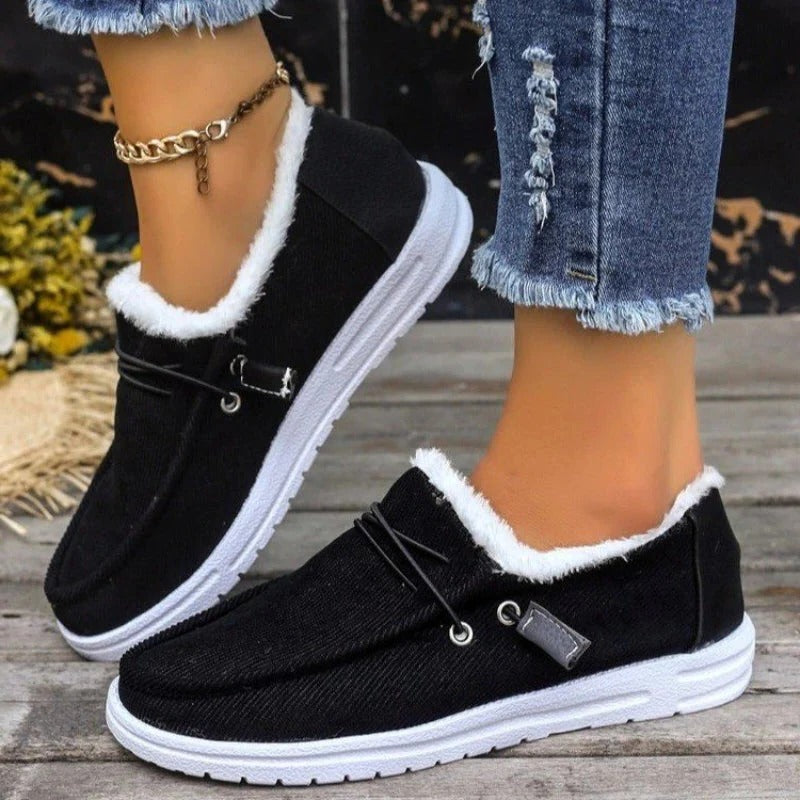 Insulated Winter Boots for Women with Modern Styling