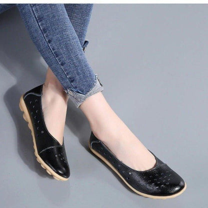 Ladies Broad Width Leather Loafer Shoes with Cushioned Sole