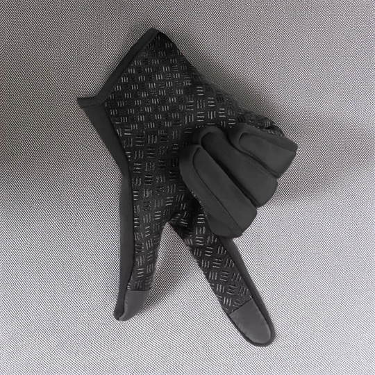 Black Winter Gloves with Touchscreen Fingertips, Grip Palms and Adjustable Wrist Straps in Four Sizes