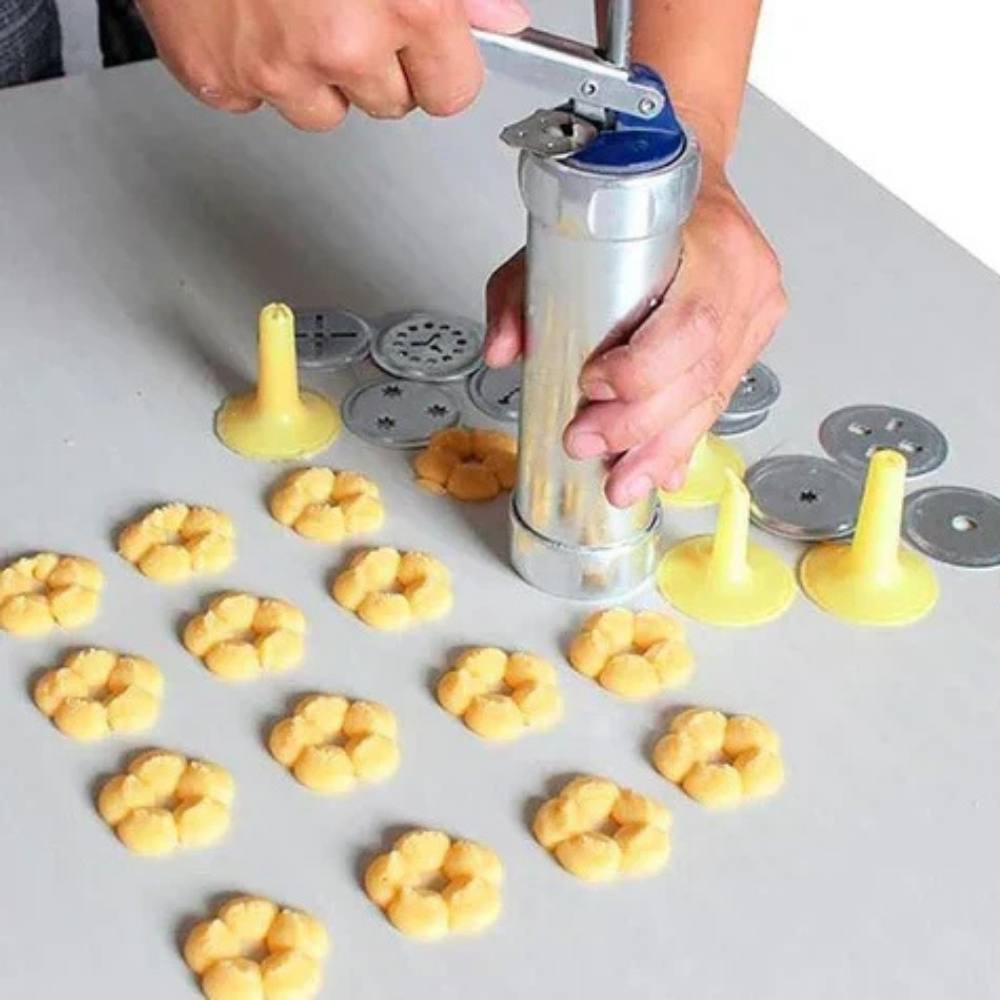 Cookie and Pastry Press Aluminum with 20 Decorating Discs and 4 Nozzles