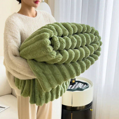 Faux Fur Warm Blanket, Soft and Luxurious Throw for Couch and Bed