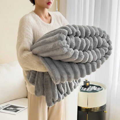 Faux Fur Warm Blanket, Soft and Luxurious Throw for Couch and Bed